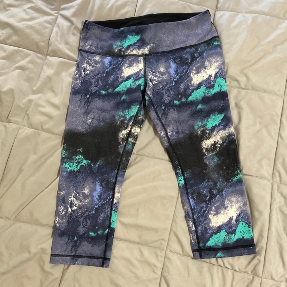 Tie-dye lululemon Capri leggings